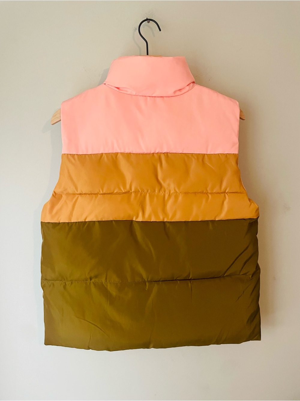 Sundance Puffer Vest - Picture 2 of 4